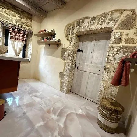 La Maison Du Castor * Collias